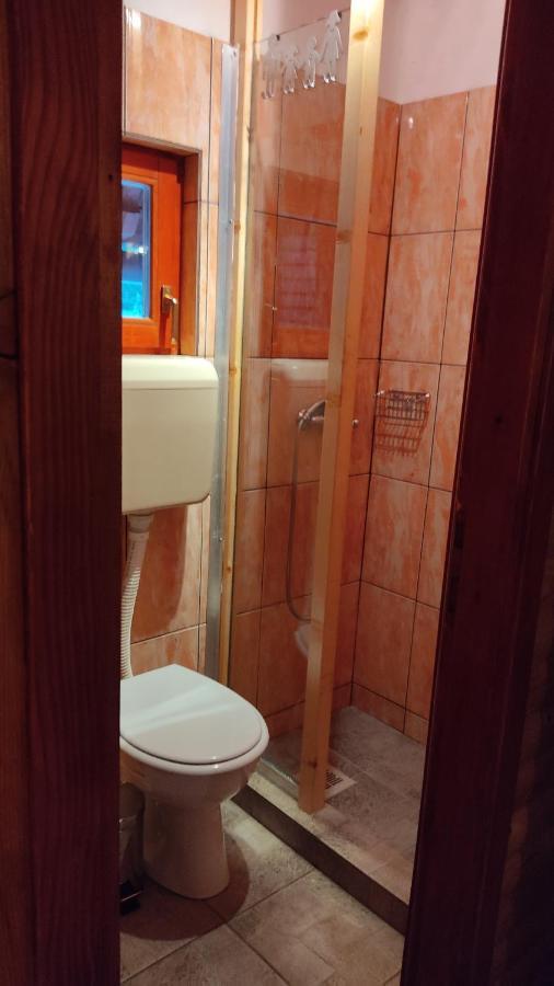 Kuca Za Odmor "Med Strmci" Villa Zlobin Exteriör bild