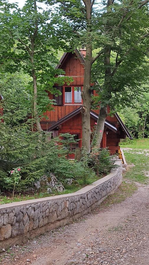 Kuca Za Odmor "Med Strmci" Villa Zlobin Exteriör bild