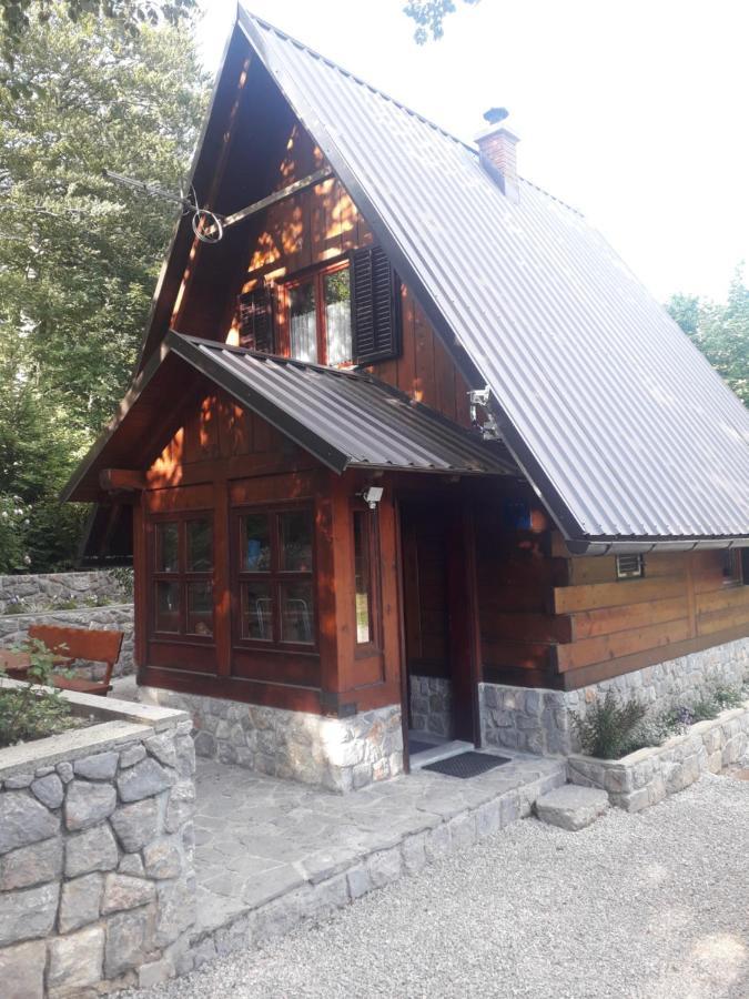 Kuca Za Odmor "Med Strmci" Villa Zlobin Exteriör bild